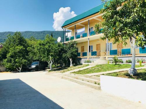 Hostal Bugenvilia Guesthouse