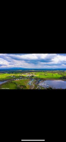 Cootehall Marina Luxury Lakefront Apartment