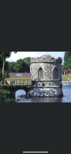 Cootehall Marina Luxury Lakefront Apartment