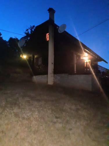 Agroturismo ?ajetinska Brvnara