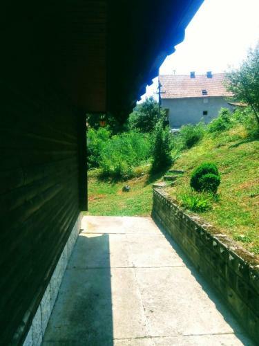 Agroturismo ?ajetinska Brvnara