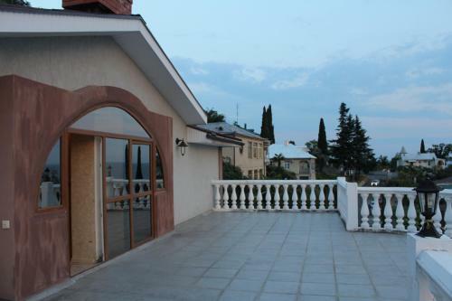 Hostal Mamzyshkha Guest House