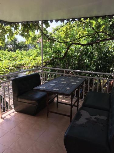 Hostal Guest House L.a.v.