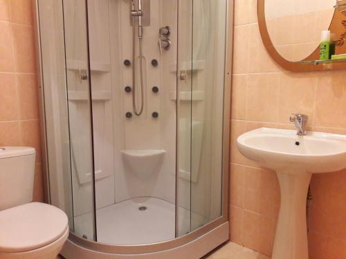 Hostal Guest House On Ardzinba 215