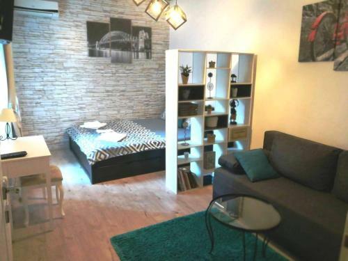 Sara-mala Apartments