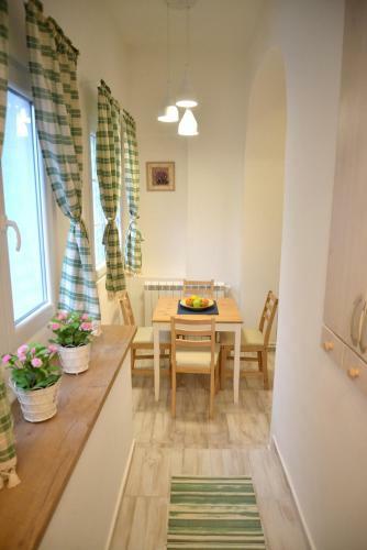 Sara-mala Apartments