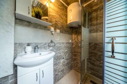 Lux Apartment In Downtown