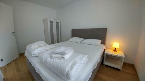 J&j Apartments