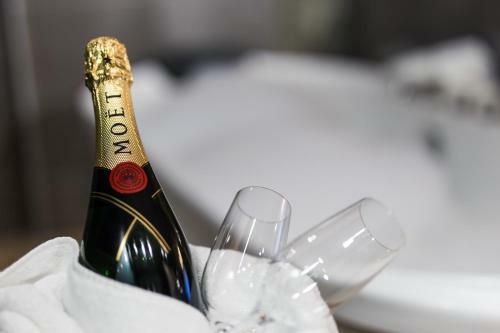 Hostal Empire Luxury Apartments