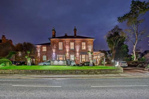 Alexandra Court Hotel