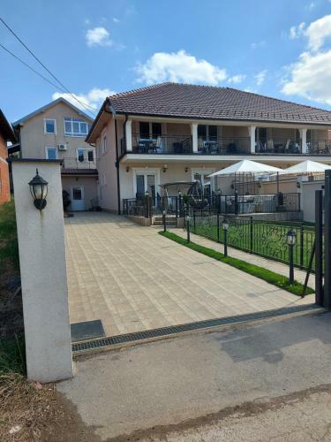 Apartments Exclusive