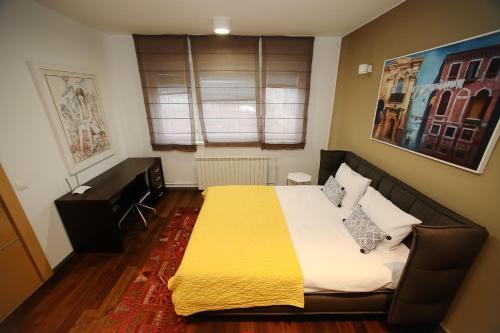 Status Superior Apartments