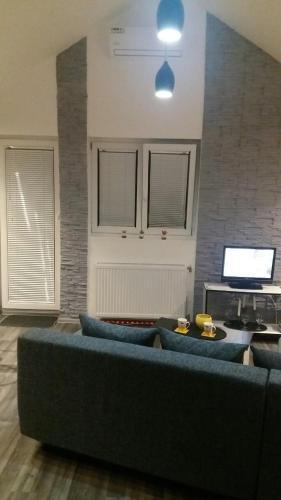 Happy House Apartments
