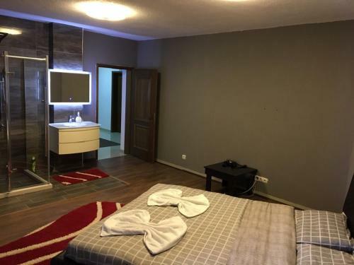 Whitehotel
