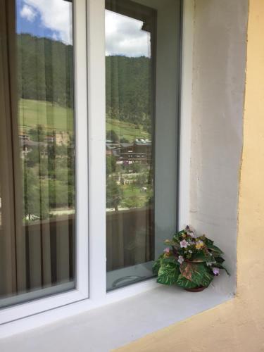 Hostal Travel Inn House Mestia ? ????????? ?????