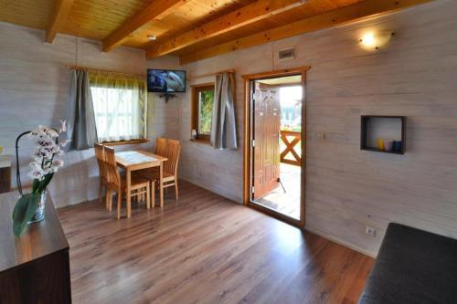 Holiday Complex, Bobolin