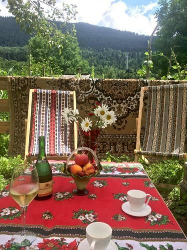 Hostal Guesthouse Kurdiani In Mestia