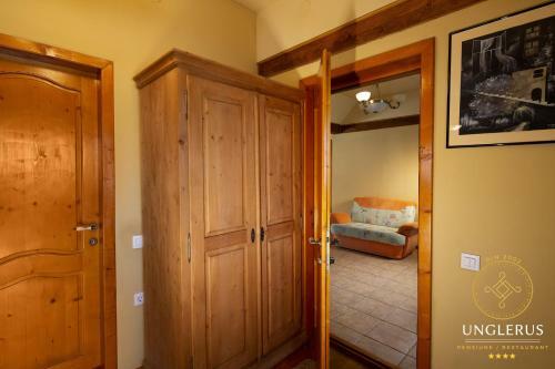 Hostal Thomas Guesthouse