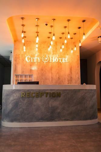 City Hotel