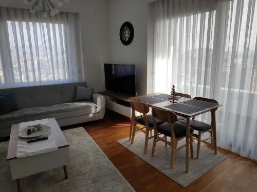 Luxury Sky View Apartment