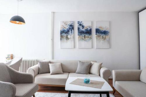 Lina - Prn, The Dardania Apartment