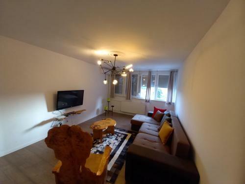 Aaa Apartment