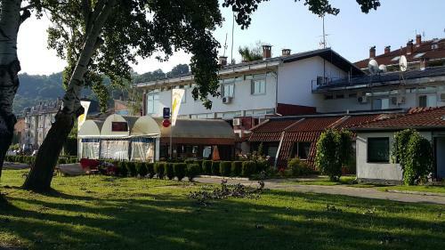 Hostal Nena & Rale Rooms