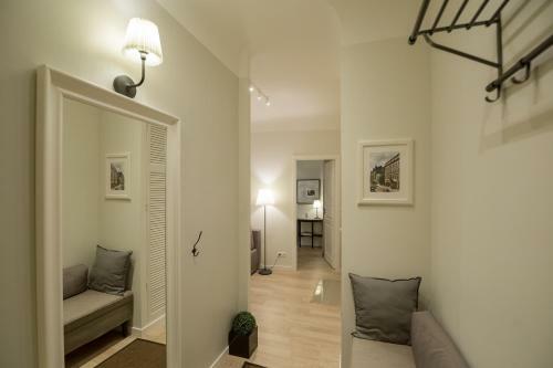 Renovated Apartment In Riga Center
