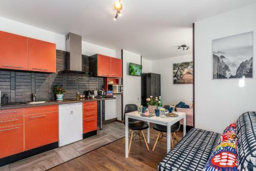 Green Garden & Parking Apartments