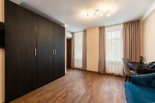 Aparthotel Plaza Kg