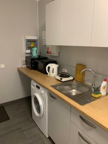 Cozy 2 Bed Apartment In Riga Centre