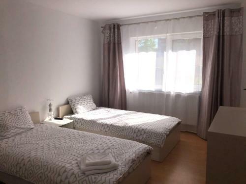 4 Seasons Apartments