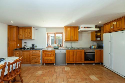 H - Montes de Praias Guesthouse