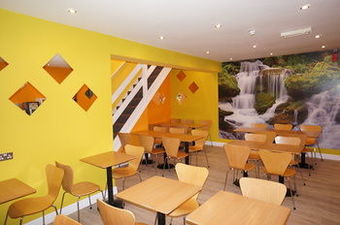 Hostal The Shores Hotel