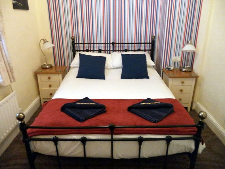 Hostal Phoenix Guest House