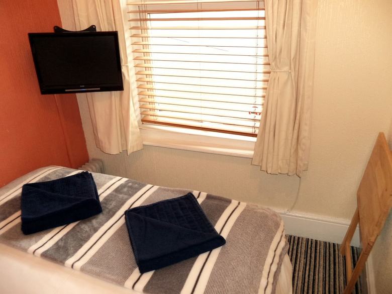 Hostal Phoenix Guest House