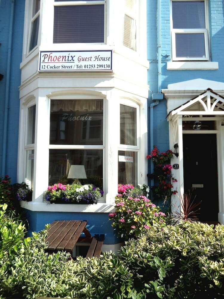 Hostal Phoenix Guest House