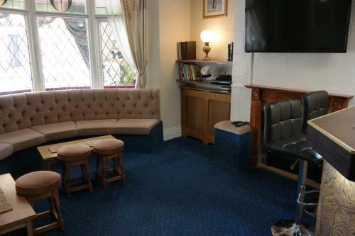 Hostal The Merecliff Hotel