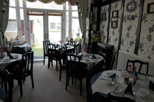 Hostal The Merecliff Hotel