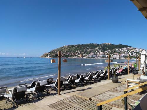 Manolya Apartment. Alanya, Center