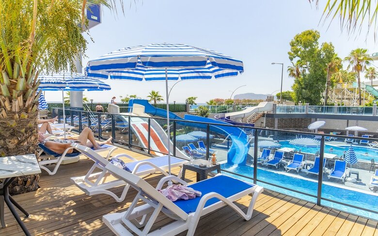 Relax Beach Hotel