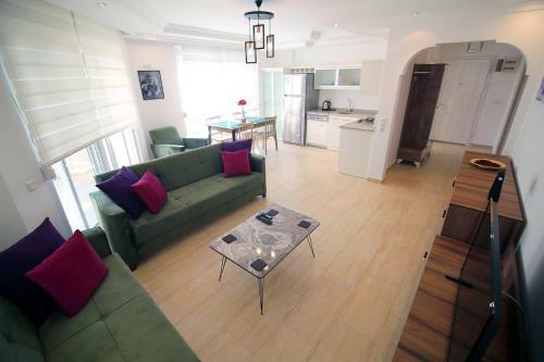Beautiful Green Apartment At Cleopatra Beach