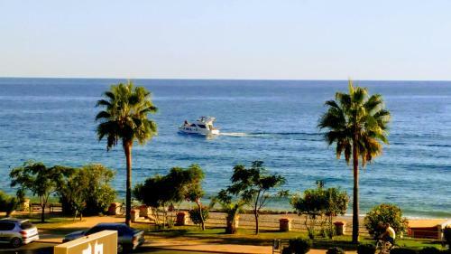 Beach Front, Sea View, Luxury 3 Apartment, Homes