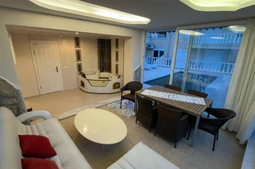 Alanya Bektas Private 5+1 Seaview Villa