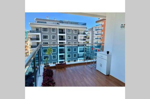 Comfortable 1+1 In A View Apartment In Mahmutlar