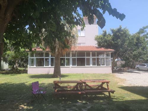 Karaca Pansiyon