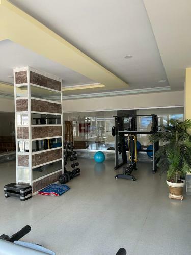 Sa Apartments! 1bd Flat And 2bd Duplex