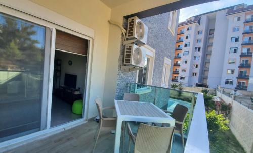 Newly Built One Bedroom Apartment With Pool