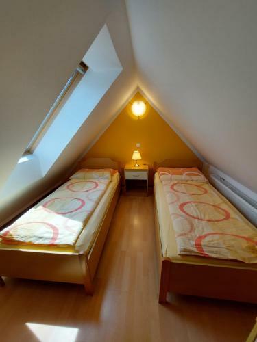 Apartments Ktrenc