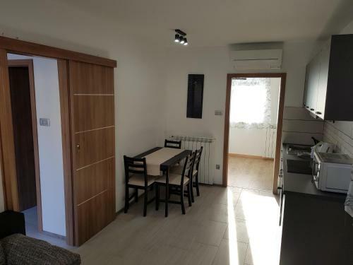 Apartmaji Hosnar, Time Out